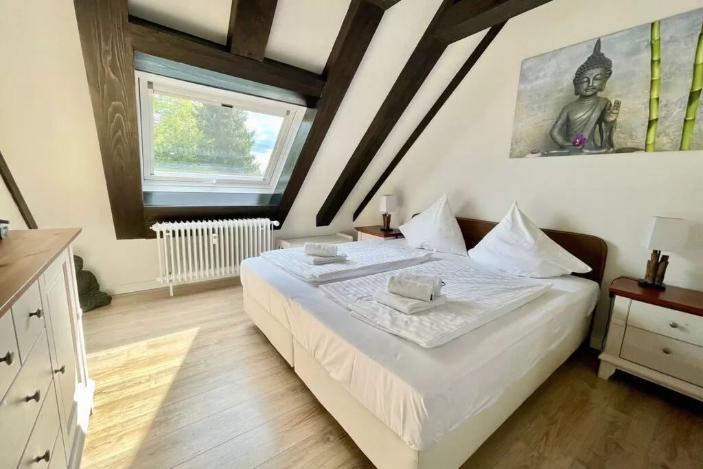 70618-Schlafzimmer