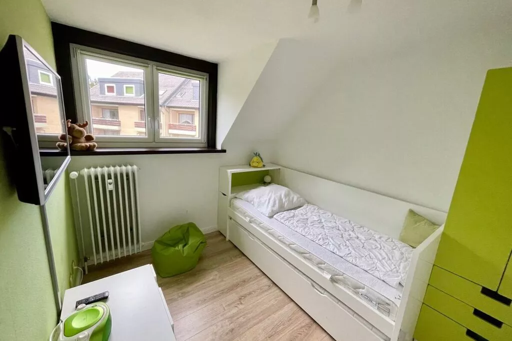 70618-Schlafzimmer