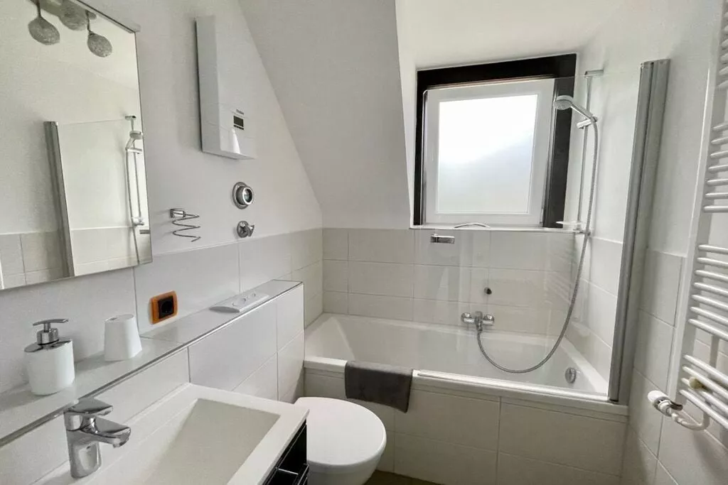 70618-Badezimmer