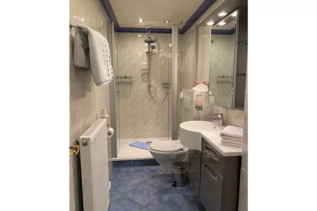 110033-Bathroom