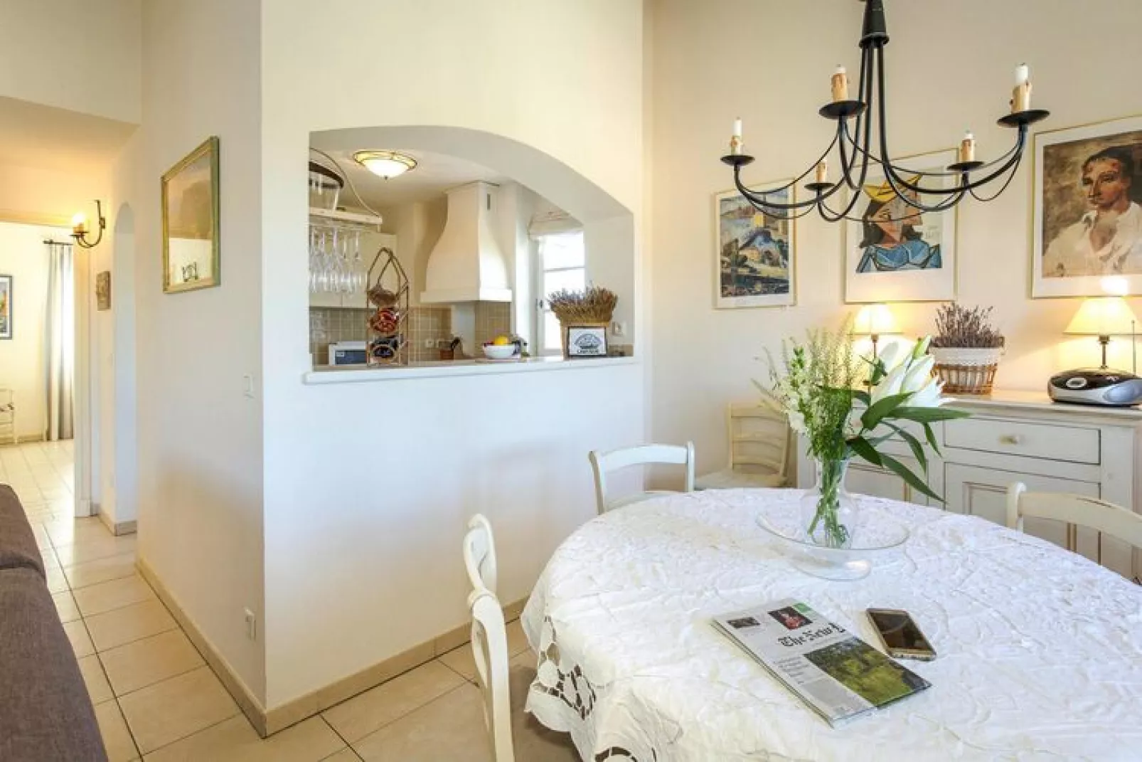 Apartments Les Domaines de Saint-Endréol / La Motte-en-Provence // Apt 3 chambres Type B-Dining room