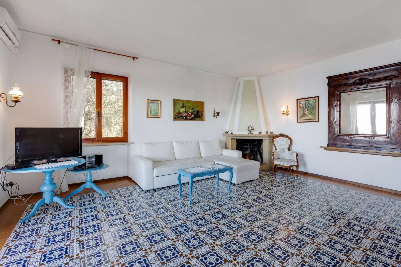 Villa Barono-Living room