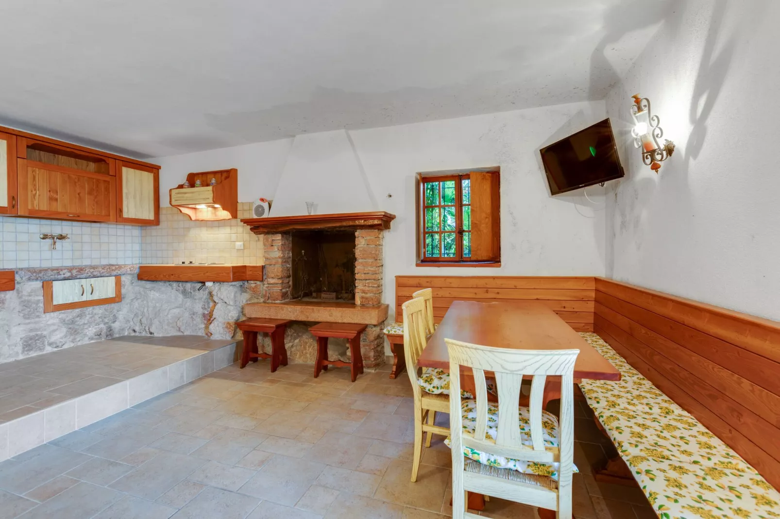 Villa Barono-Dining room