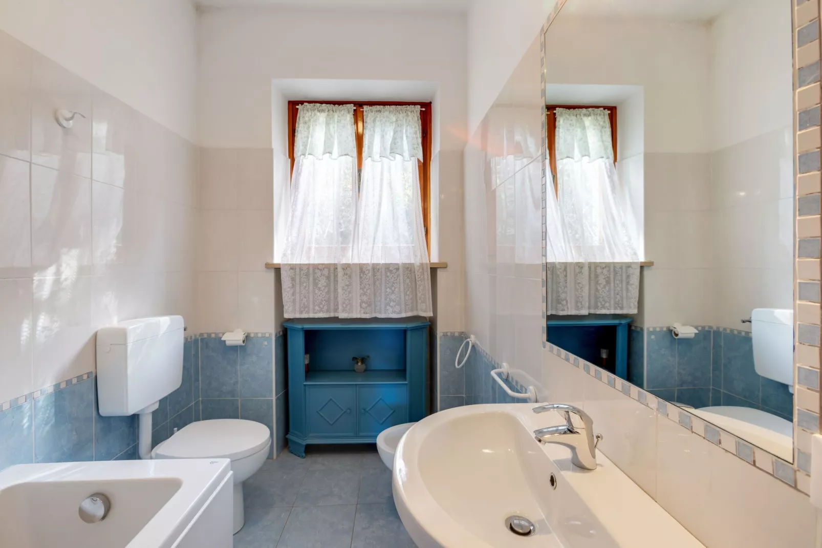 Villa Barono-Bathroom