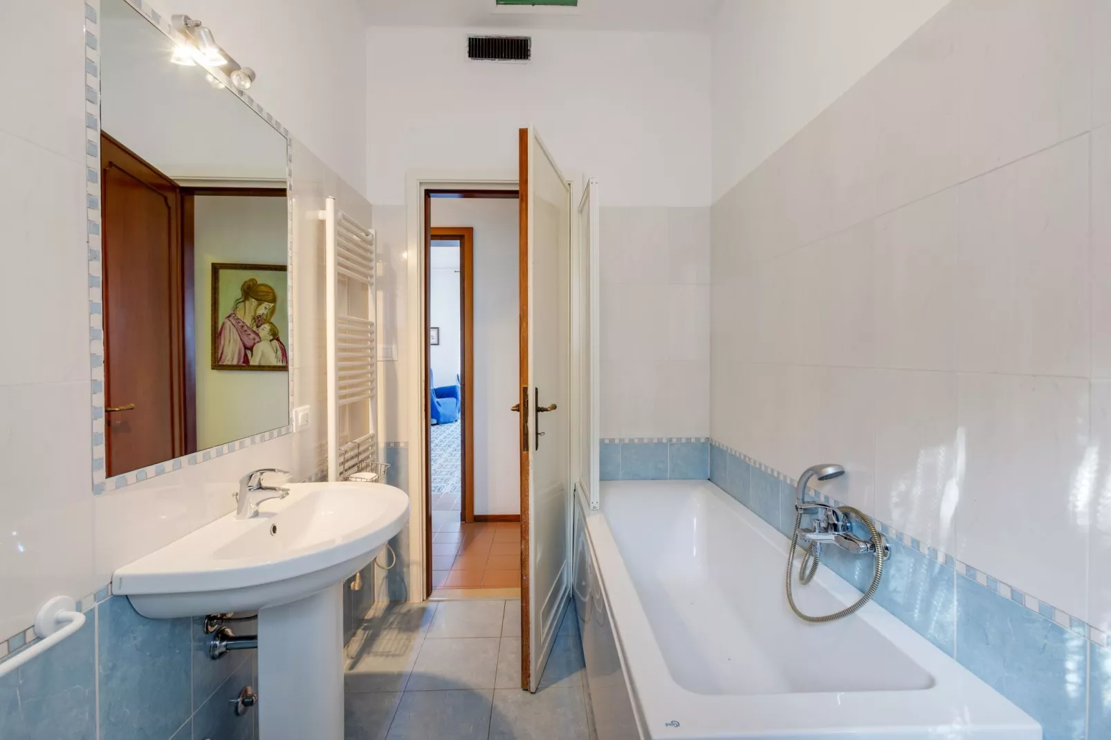 Villa Barono-Bathroom