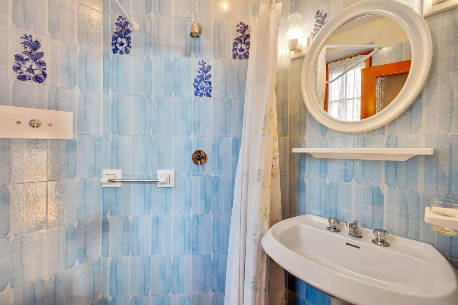 Villa Pozzol-Bathroom