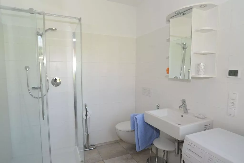 72851-Bathroom