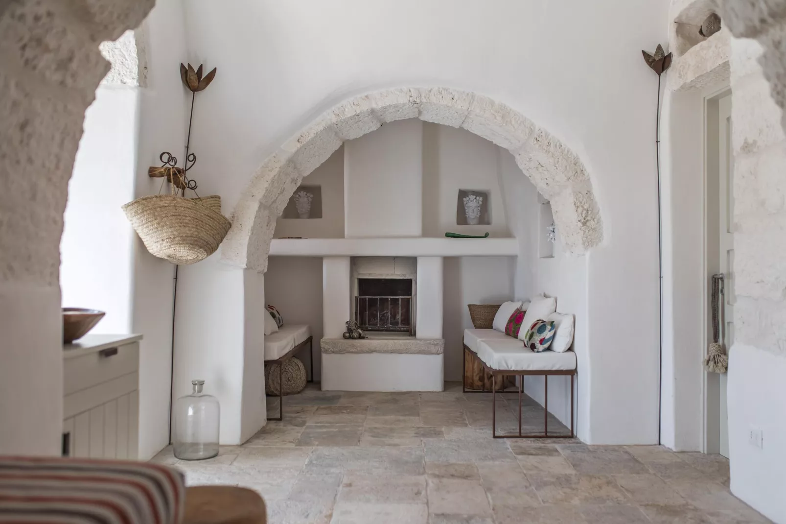 Luxury Trullo Termetrio in Cisternino-Living room
