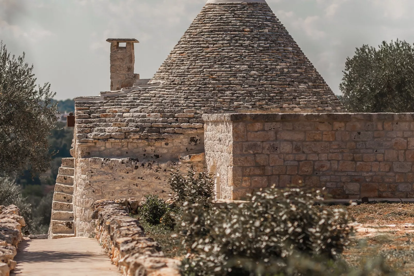 Luxury Trullo Termetrio in Cisternino-Exterior summer