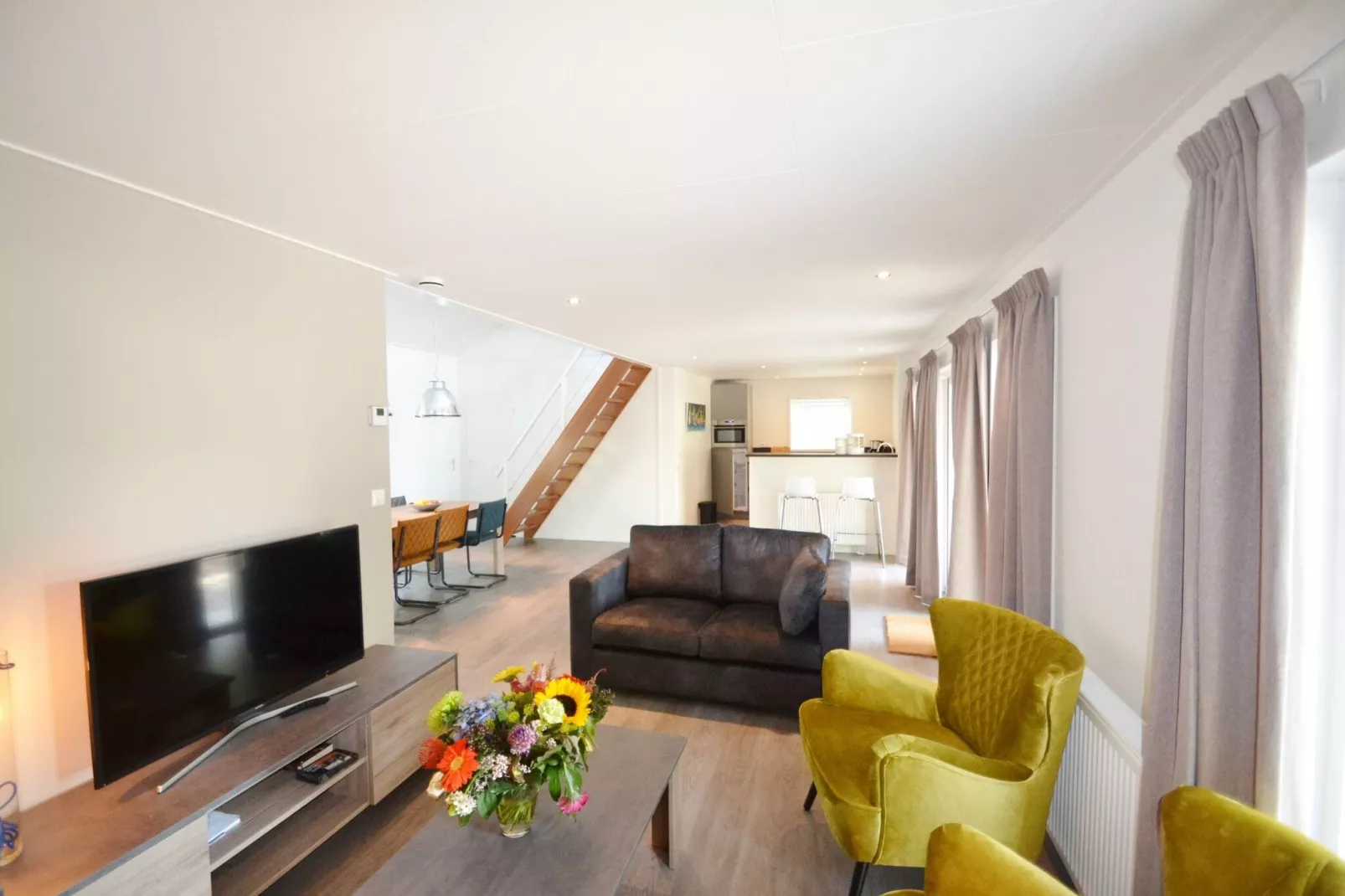 Vakantiepark De Thijmse Berg 17-Living room