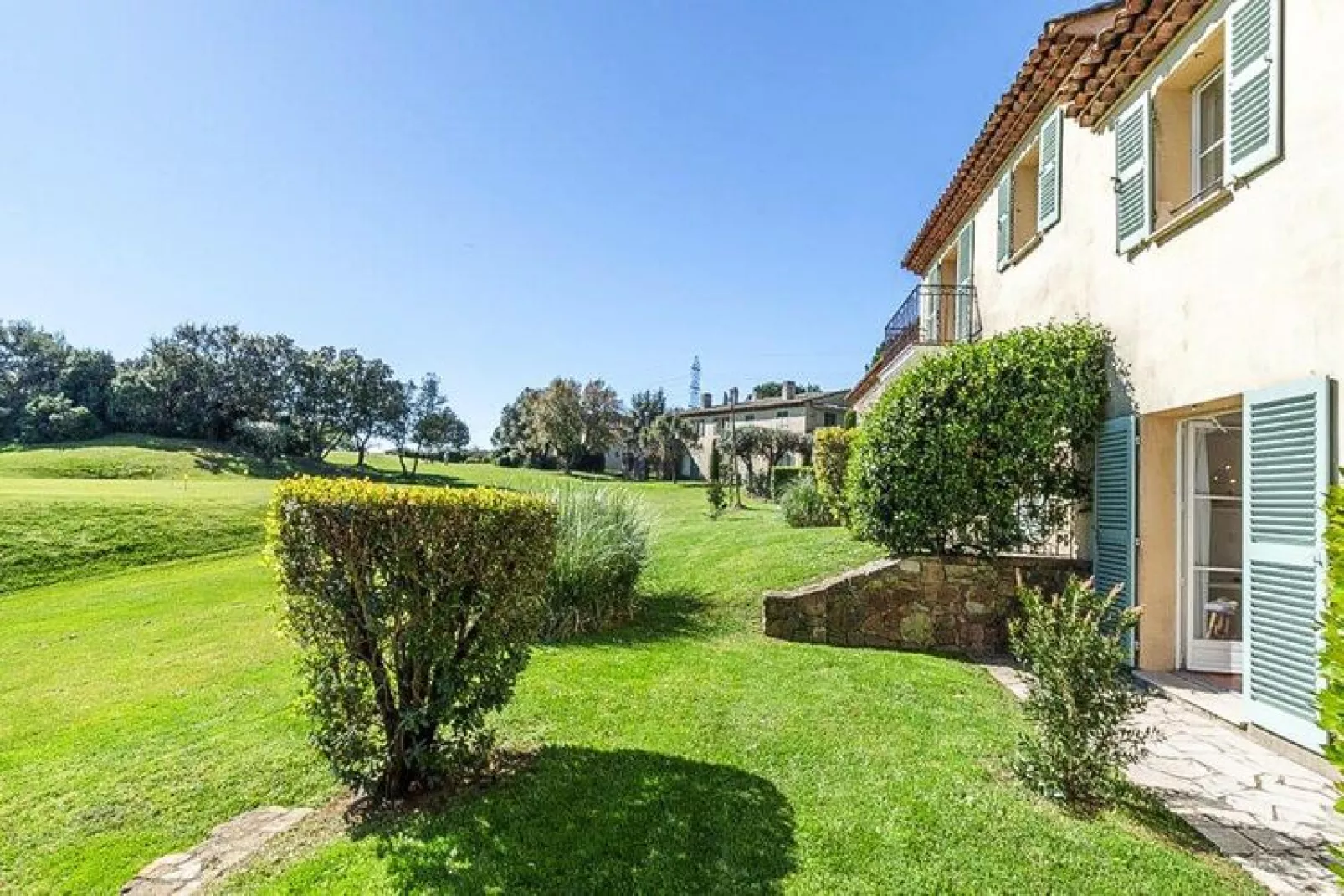 Apartments Les Domaines de Saint-Endréol / La Motte-en-Provence // Apt 3 chambres Type B-Gardens summer