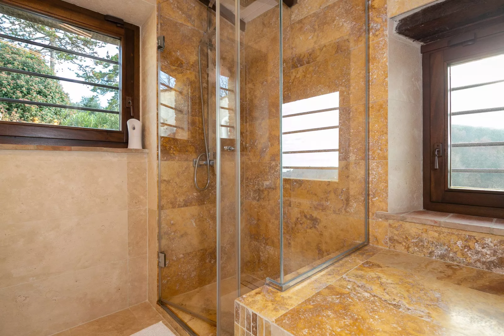 Villa  Marghi-Bathroom