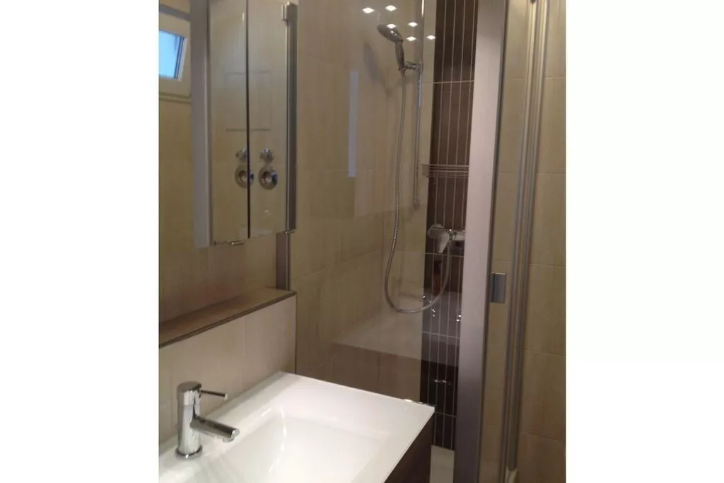 176394-Bathroom