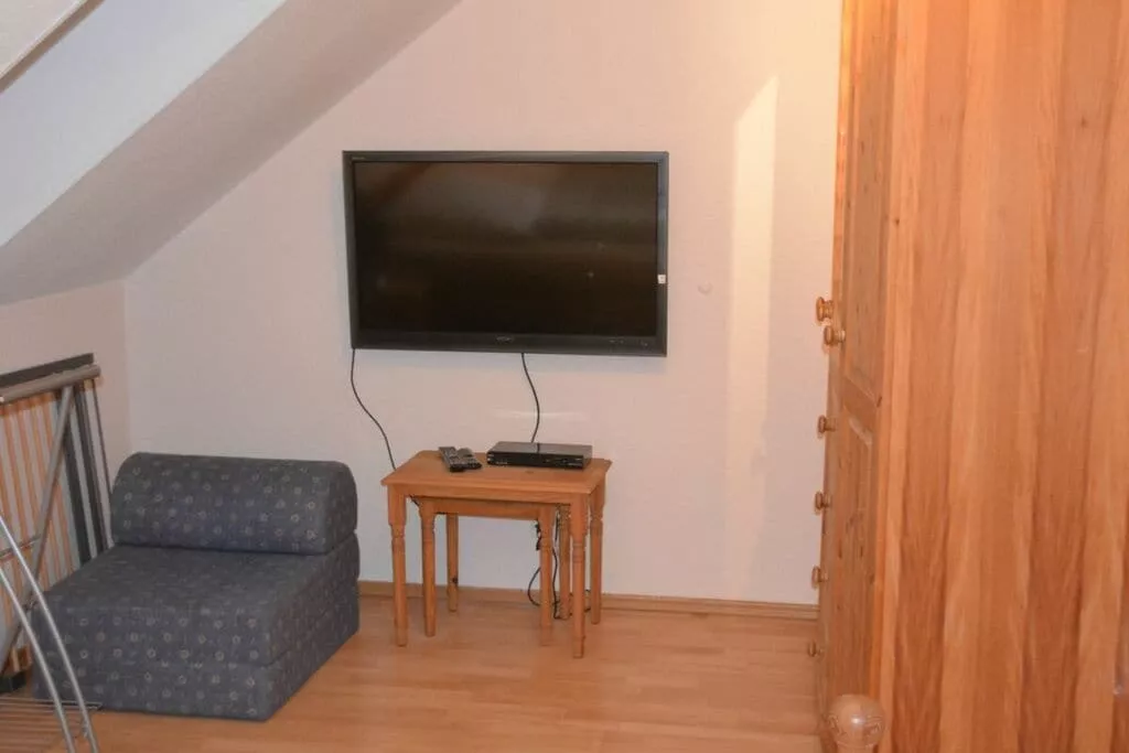 246064	-Bedroom