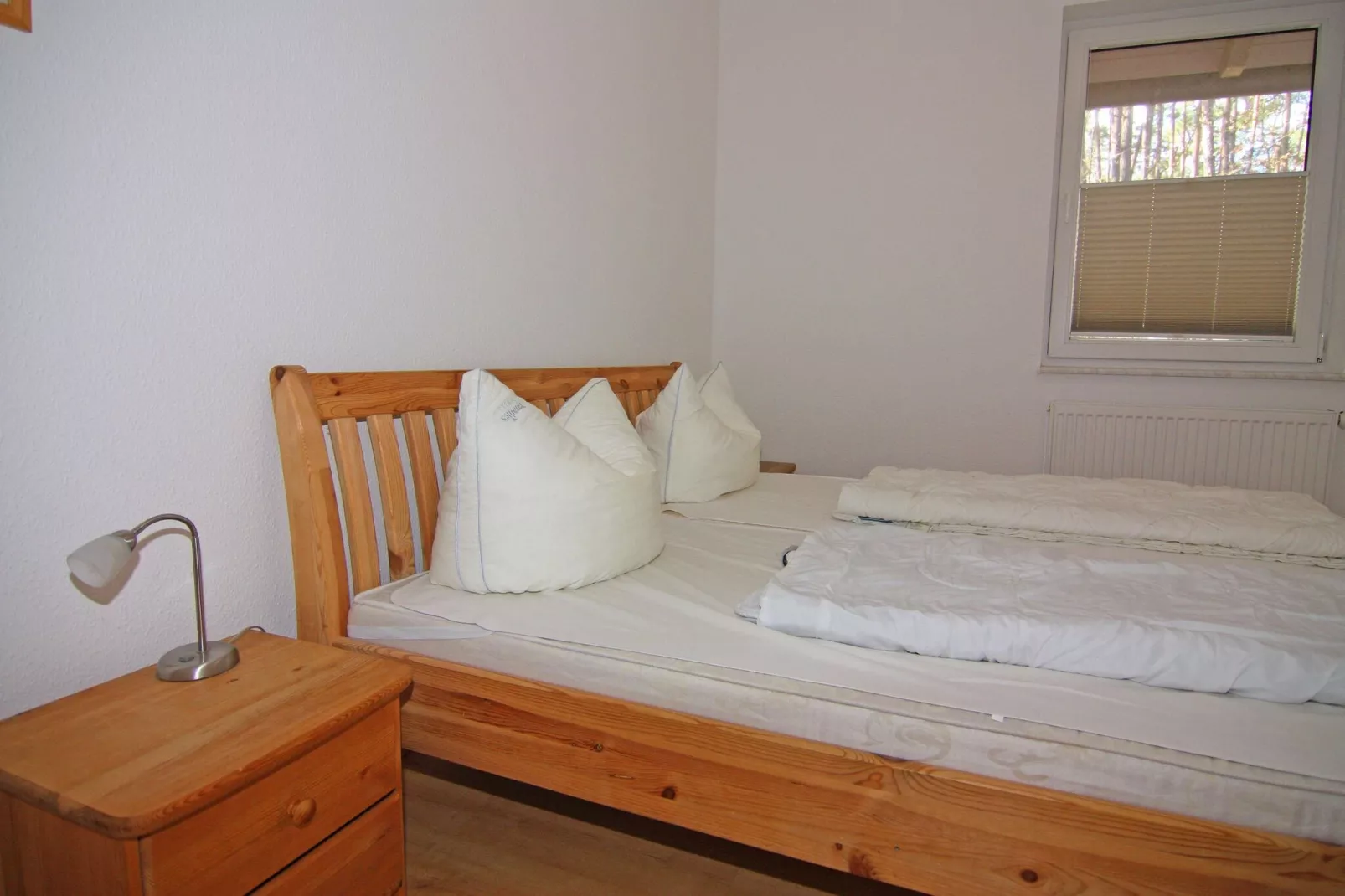 Im EG 50 qm / rechts-Bedroom