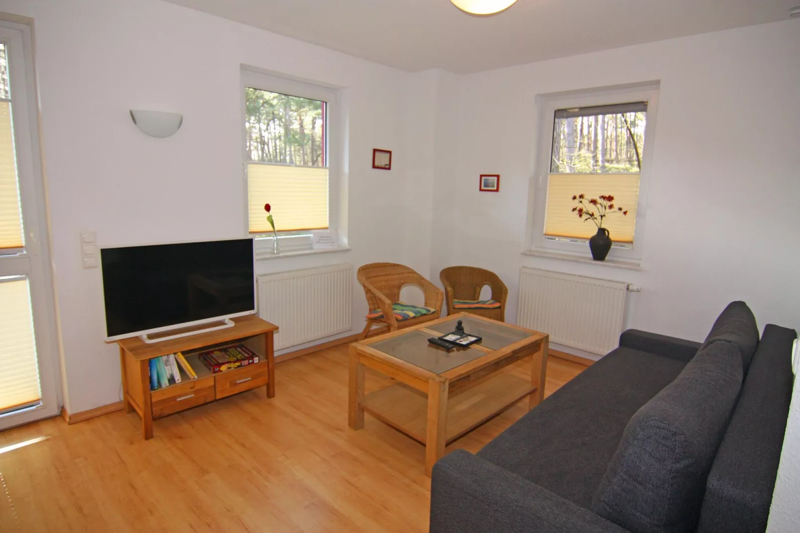 Im EG 50 qm / links-Living room