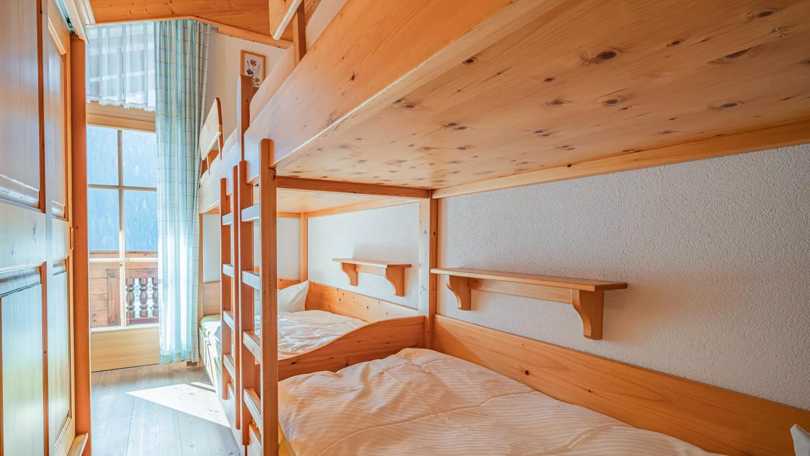 Andre Top 1-Bedroom