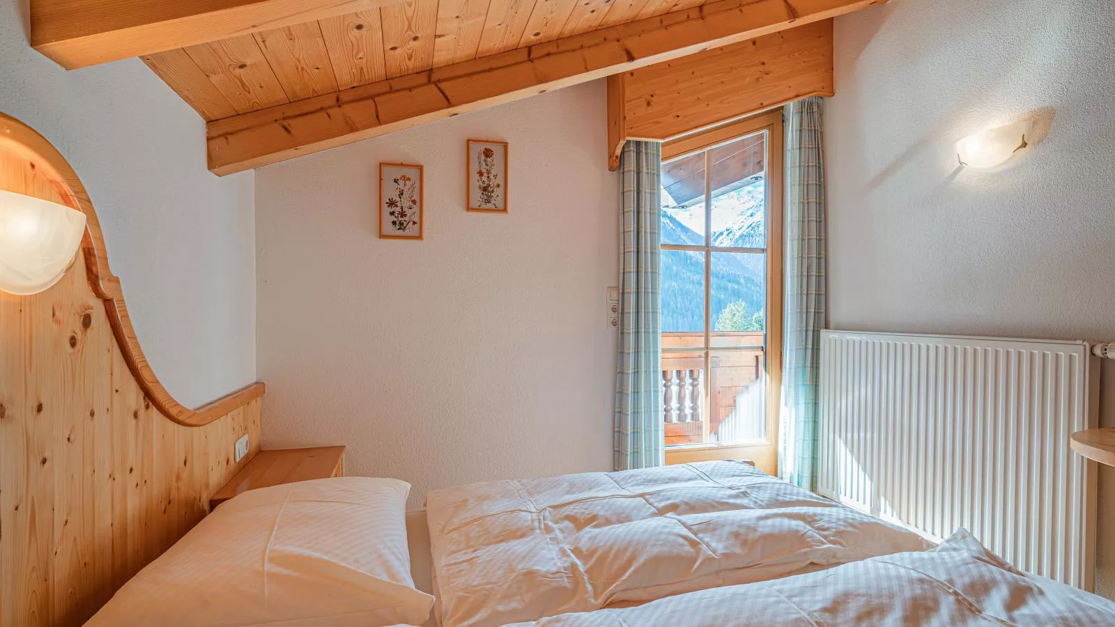 Andre Top 1-Bedroom
