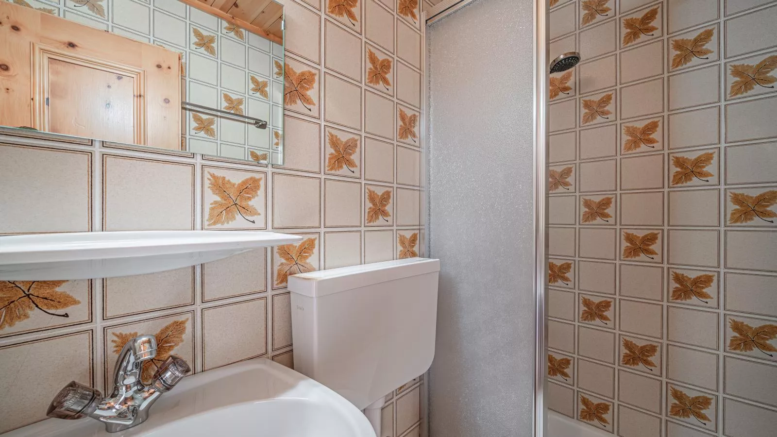 Andre Top 2-Bathroom