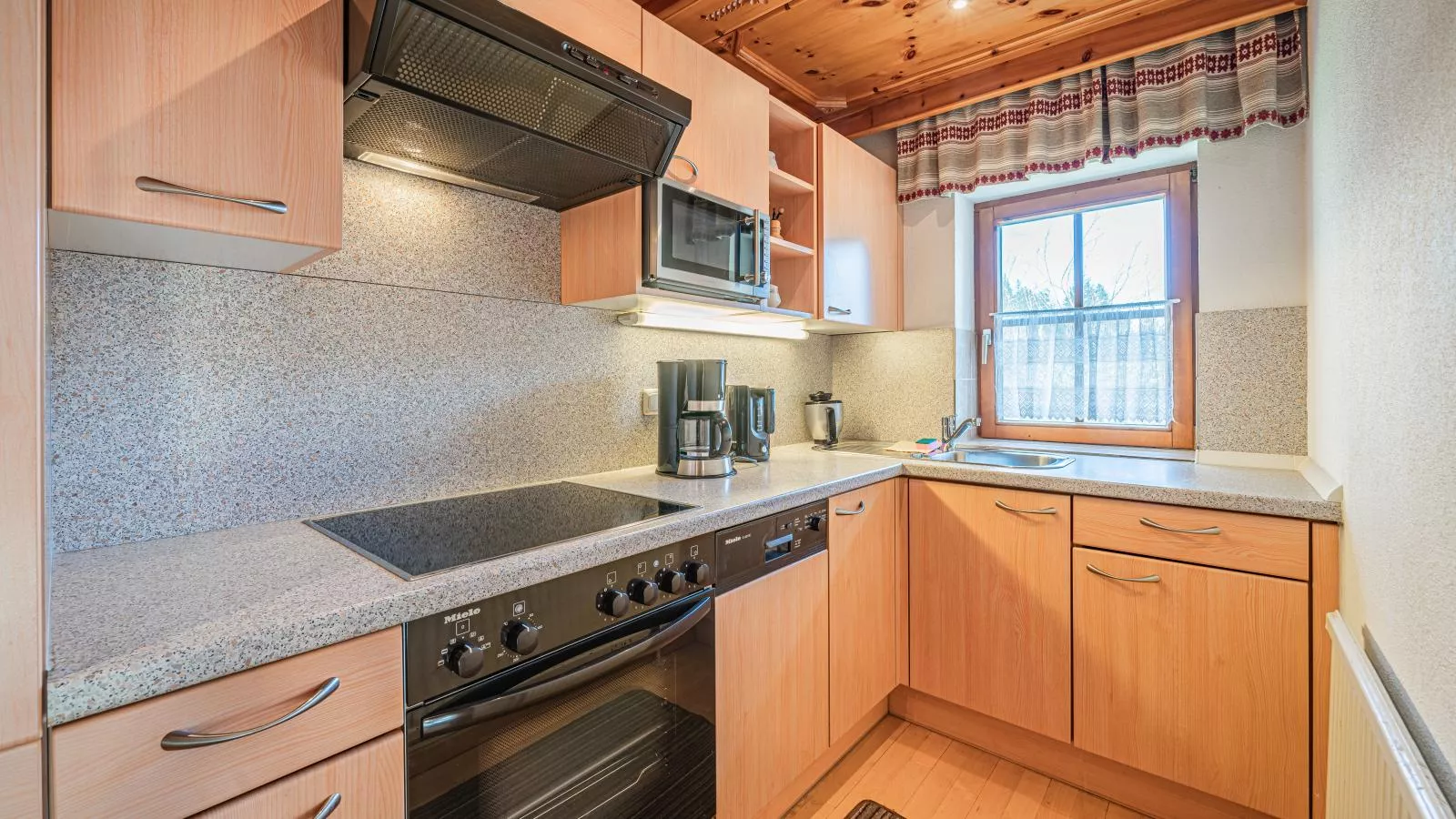 Andre Top 3-Kitchen