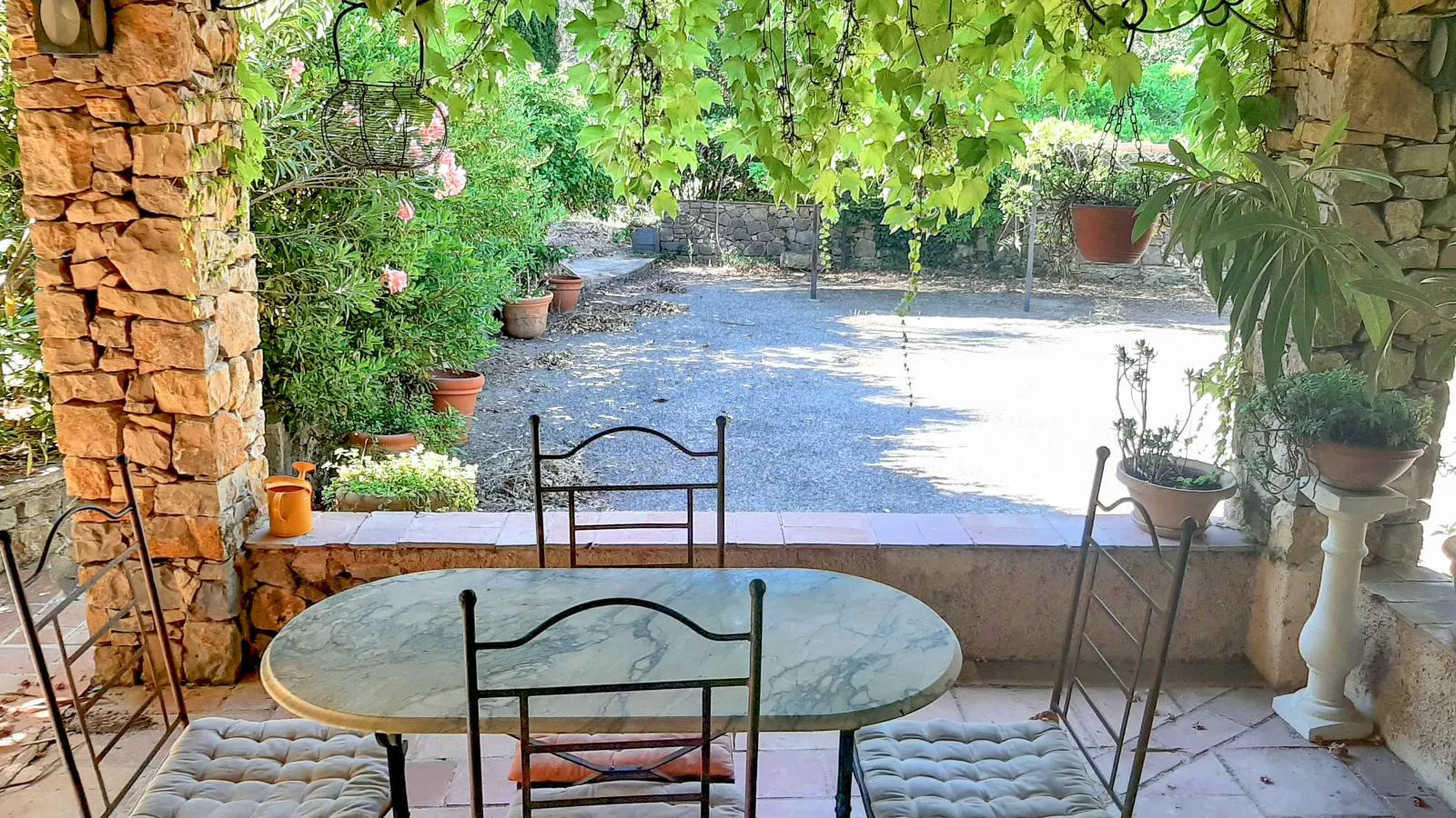 Butterfly-Terrace balcony