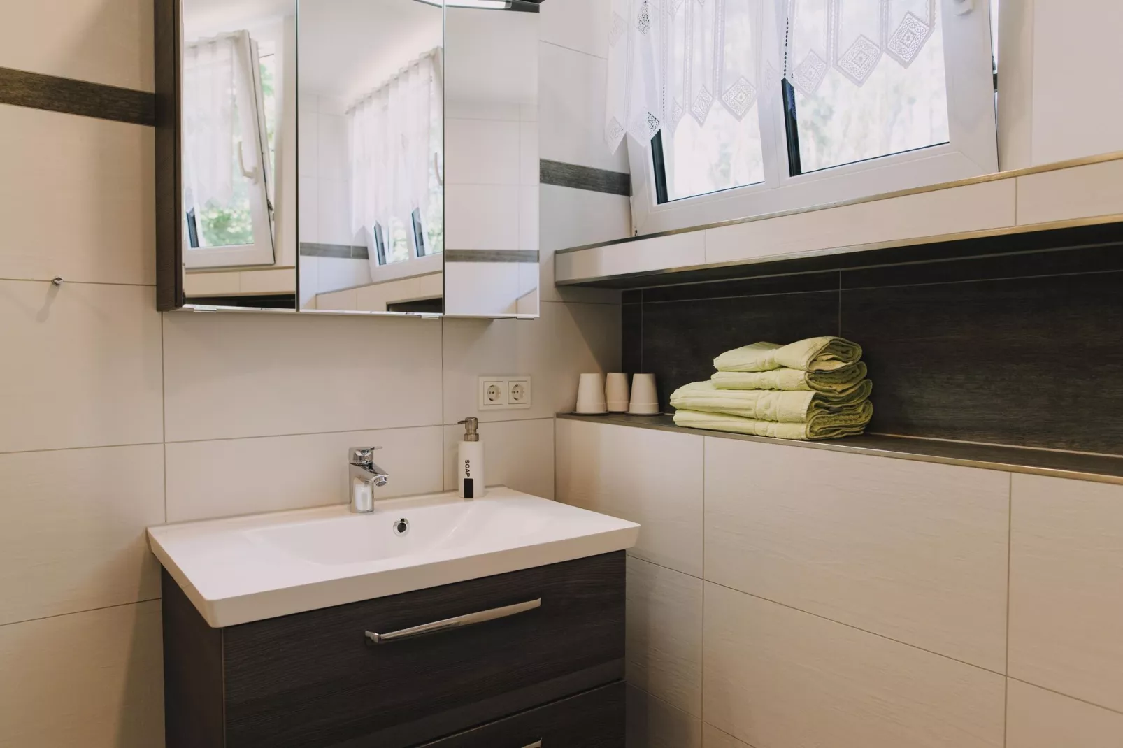 Lehnigksberger Ferienhäuschen-Badezimmer
