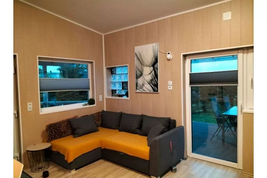 456395-Living room