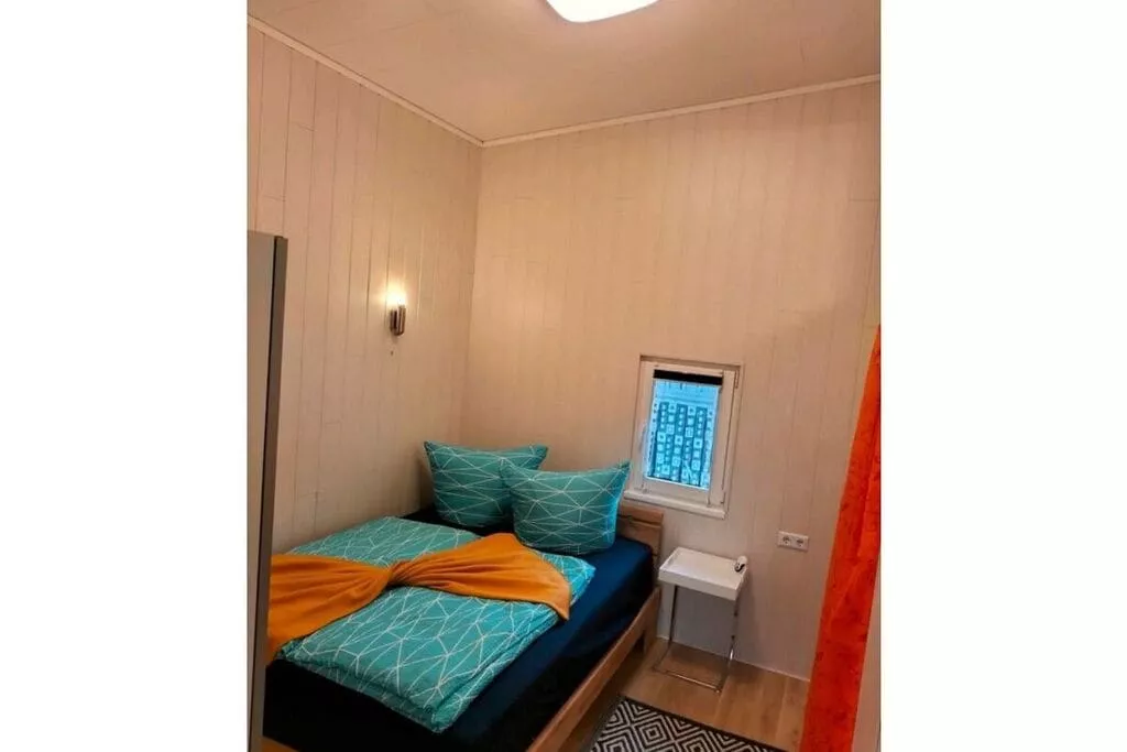 456395-Bedroom