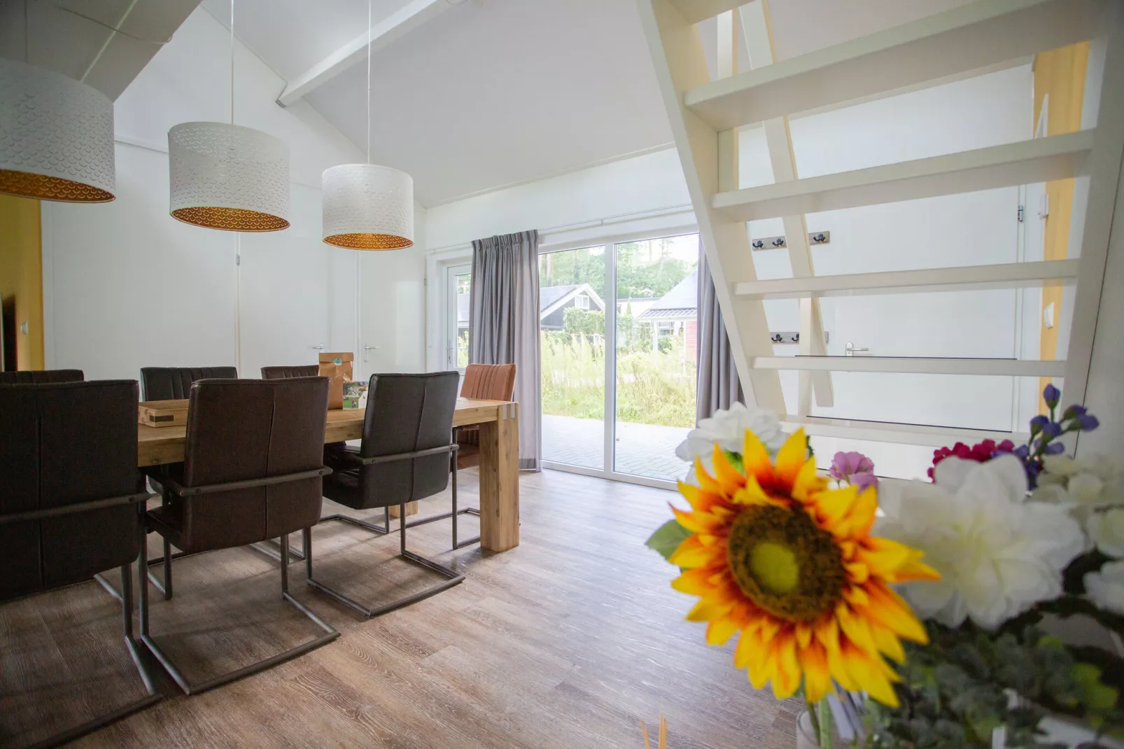 Vakantiepark De Thijmse Berg 18-Living room