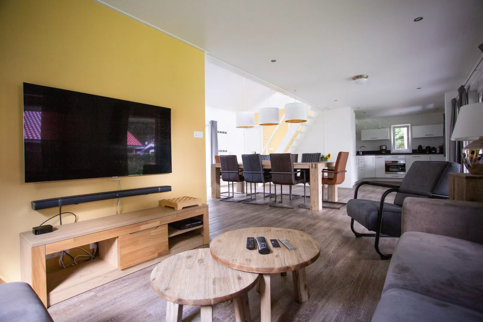 Vakantiepark De Thijmse Berg 18-Living room