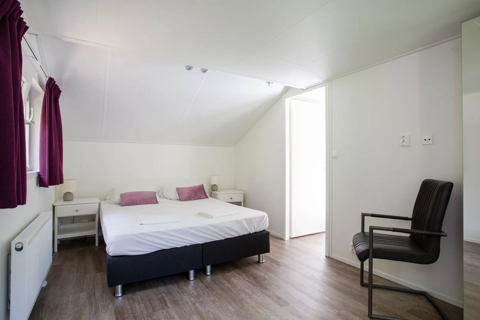 Vakantiepark De Thijmse Berg 18-Bedroom