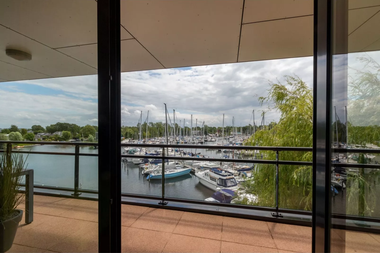 Vakantieappartement - Muidenweg 1P-View summer