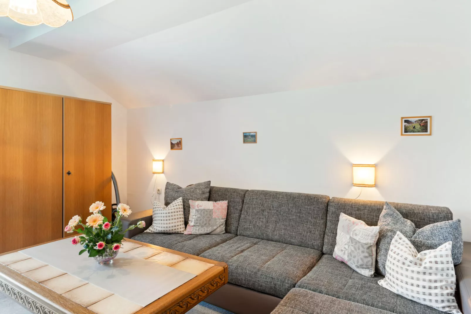 Prantl-Living room
