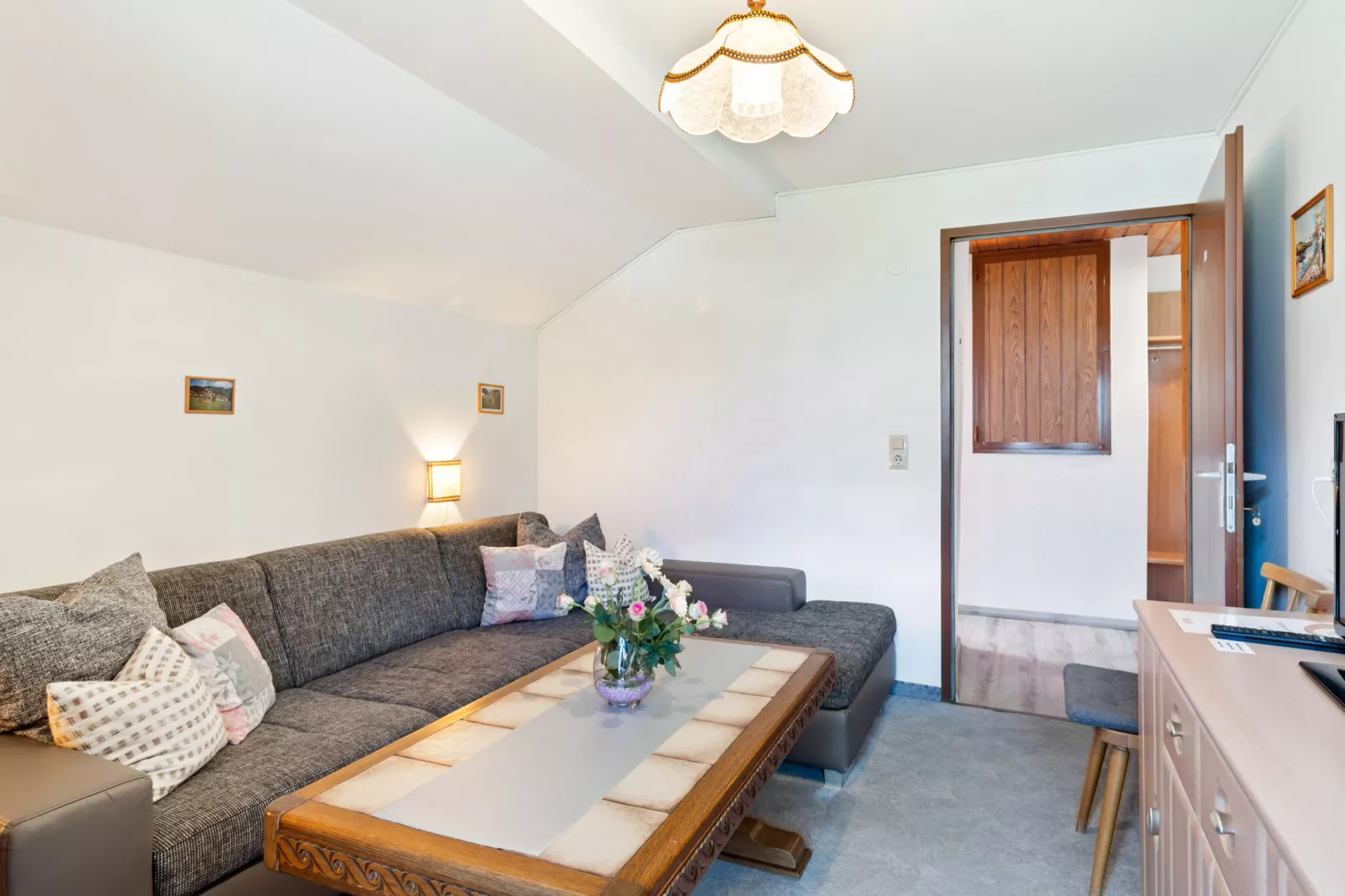 Prantl-Living room