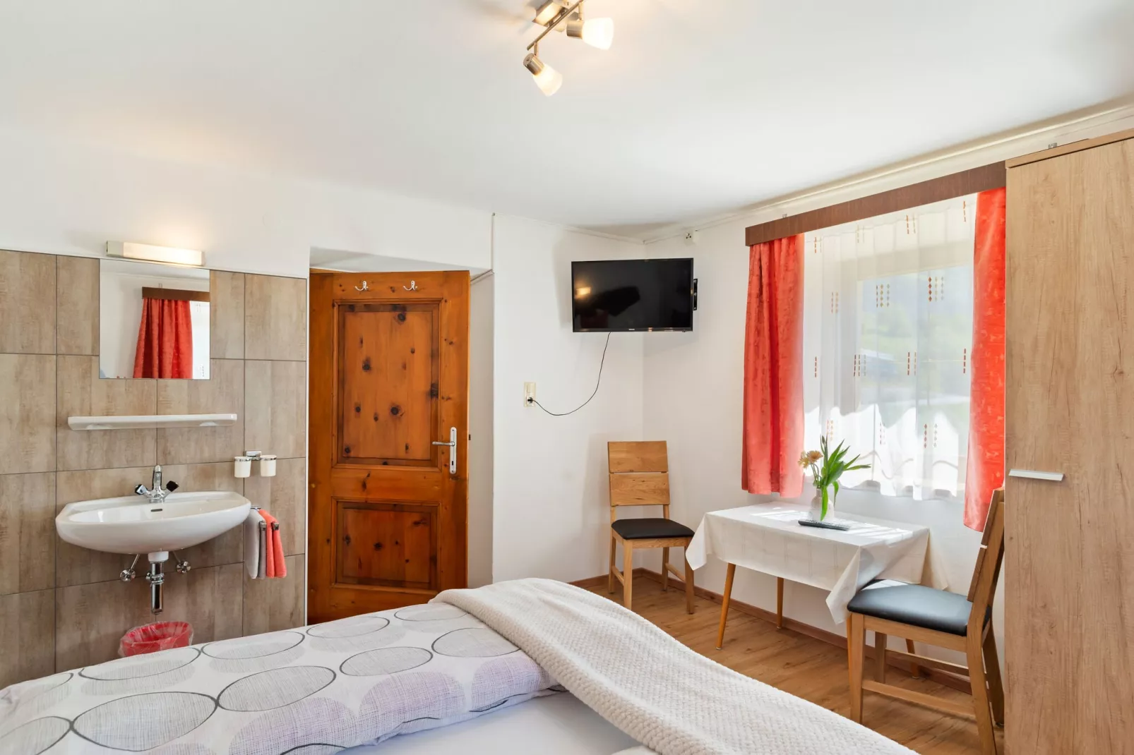 Prantl-Bedroom