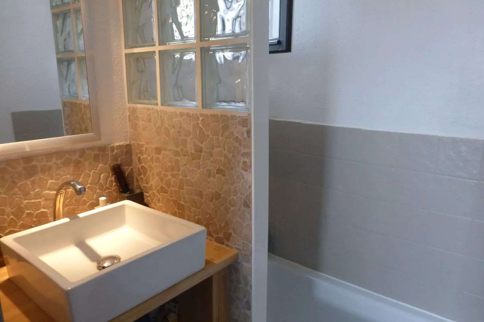 Reihenhaus in La Croix-Valmer-Bathroom