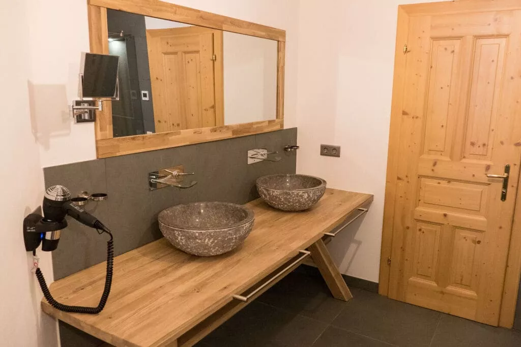 298361-Bathroom