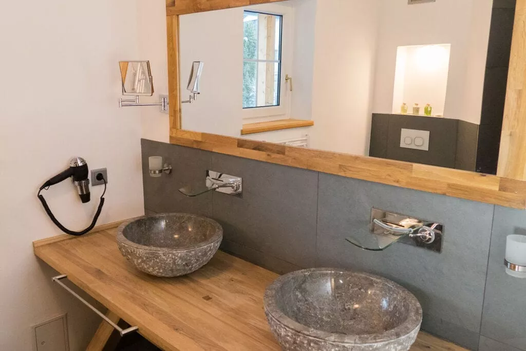 298361-Bathroom