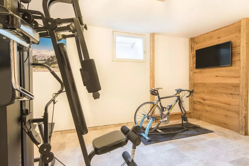 298361-Gym