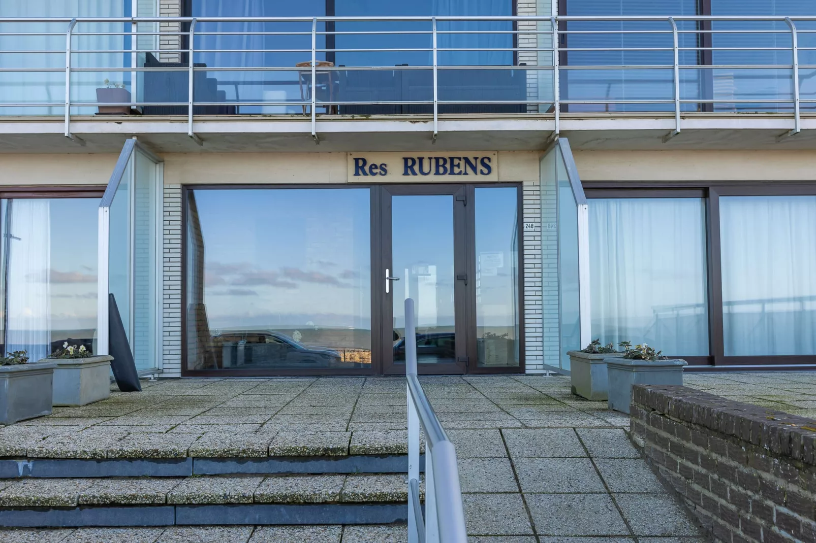 Rubens 0602-Exterior summer