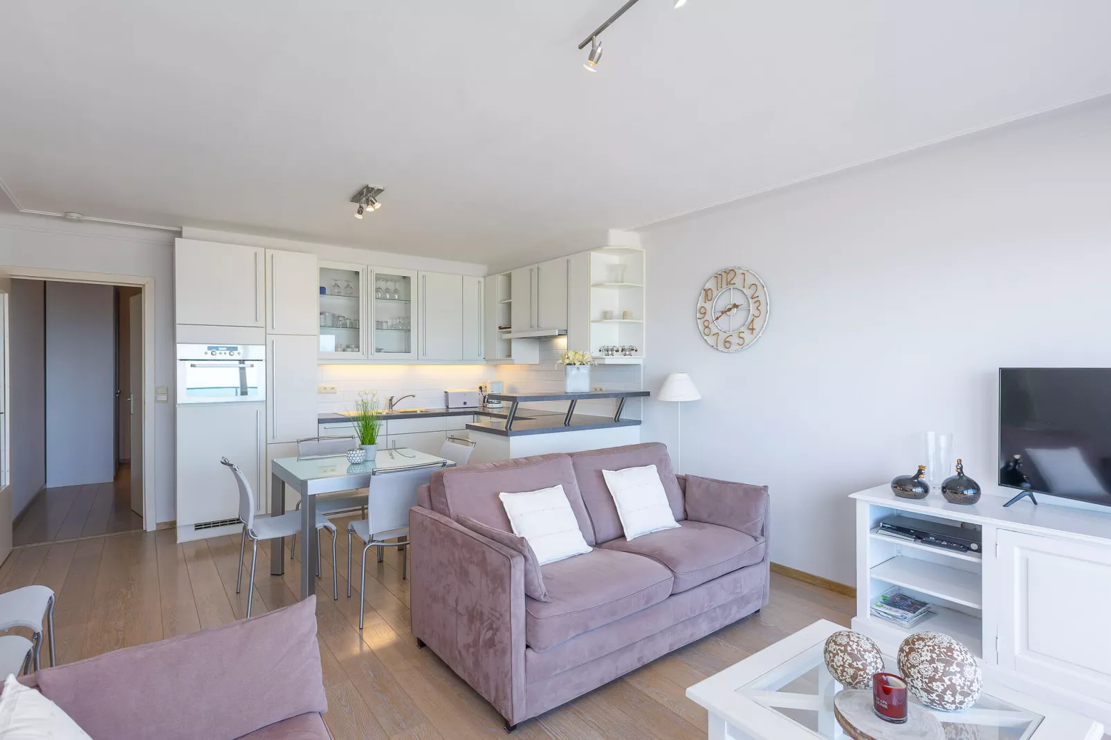 Romanza 0405-Living room