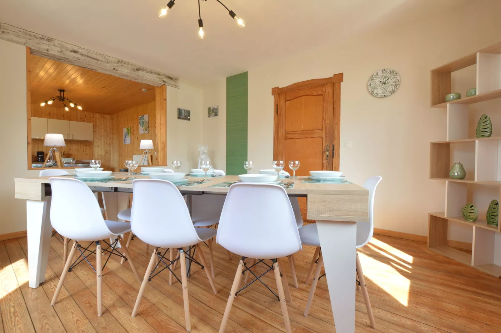 Ecureuil-Dining room
