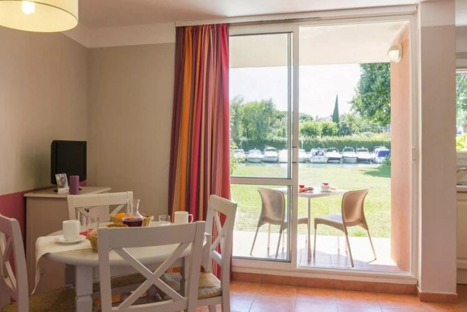 Residence Les Rives de Cannes Mandelieu Mandelieu-la-Napoule - 25 Standard - Apt 5 p - 1 bedroom-Wohnzimmer