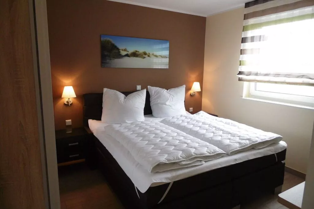 179056-Bedroom