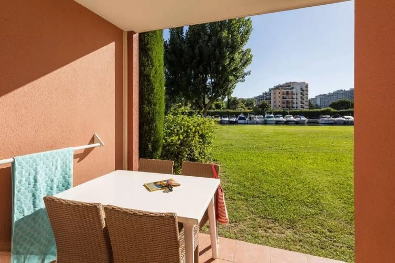 Residence Les Rives de Cannes Mandelieu Mandelieu-la-Napoule - 25 Standard - Apt 5 p - 1 bedroom-Terrasse