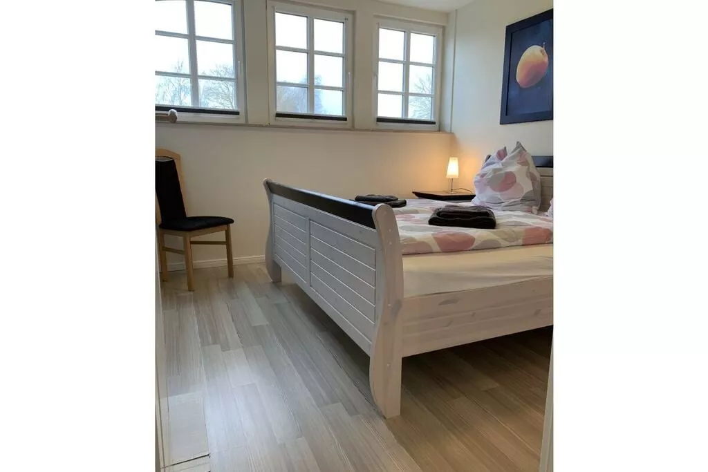 167181-Bedroom