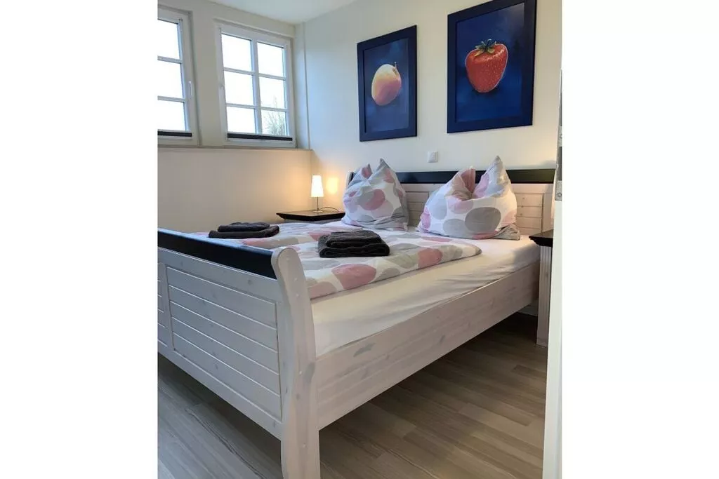 167181-Bedroom