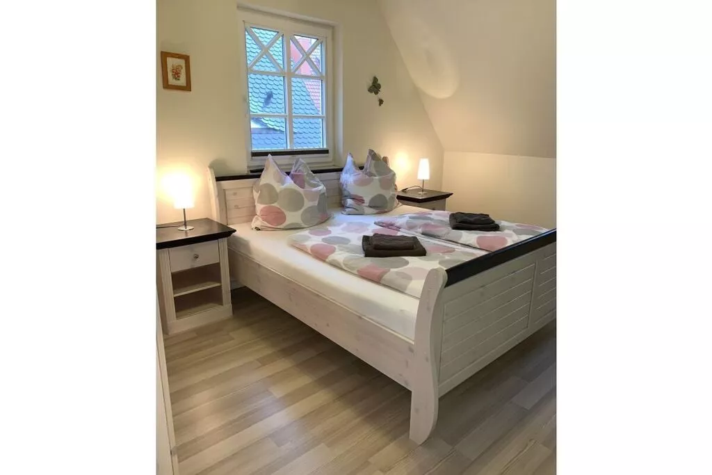 167181-Bedroom