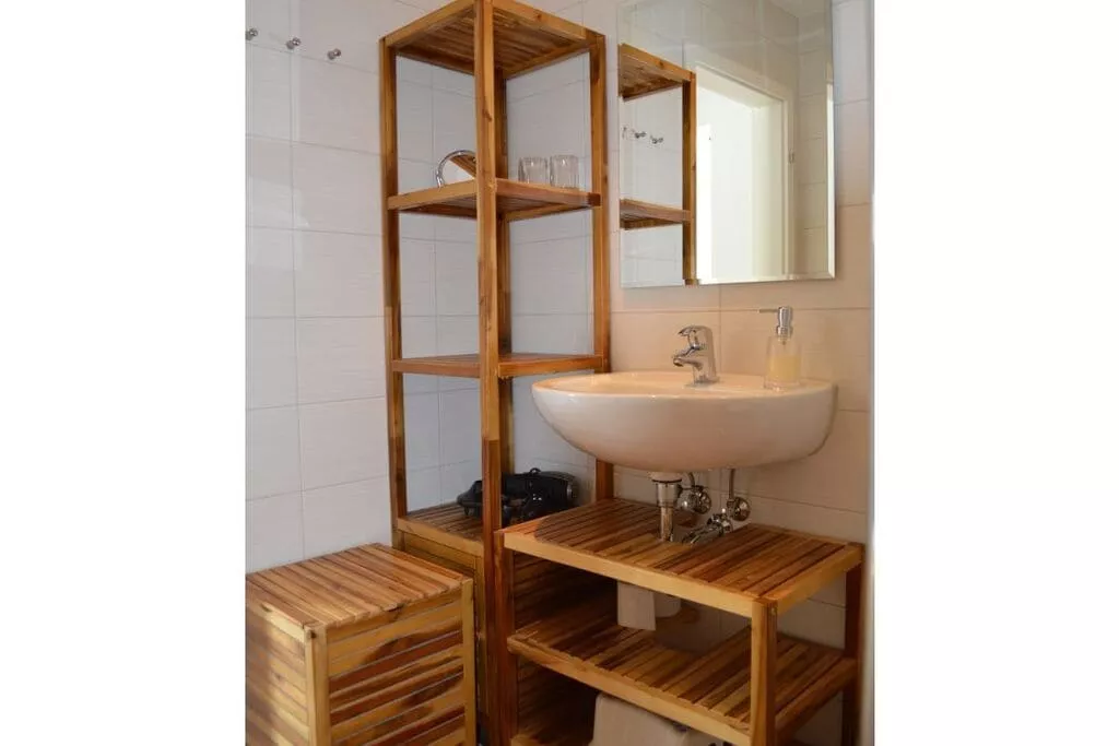235205-Bathroom