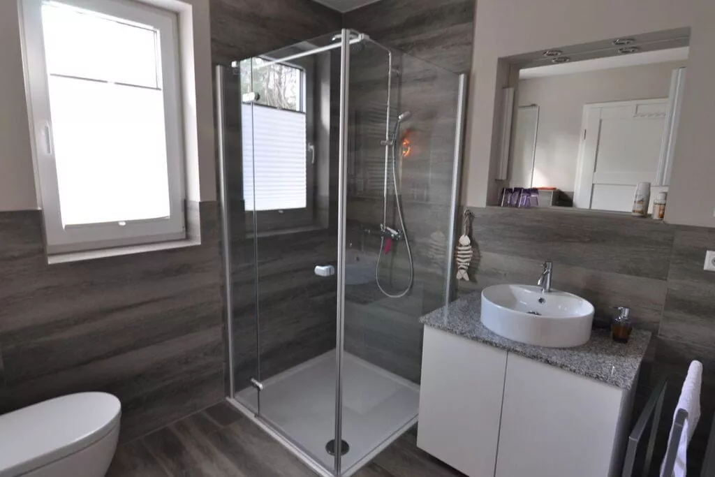 195853-Bathroom